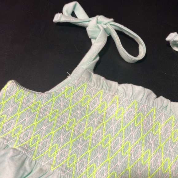 2 Girls NWT tank tops - Picture 2 of 5